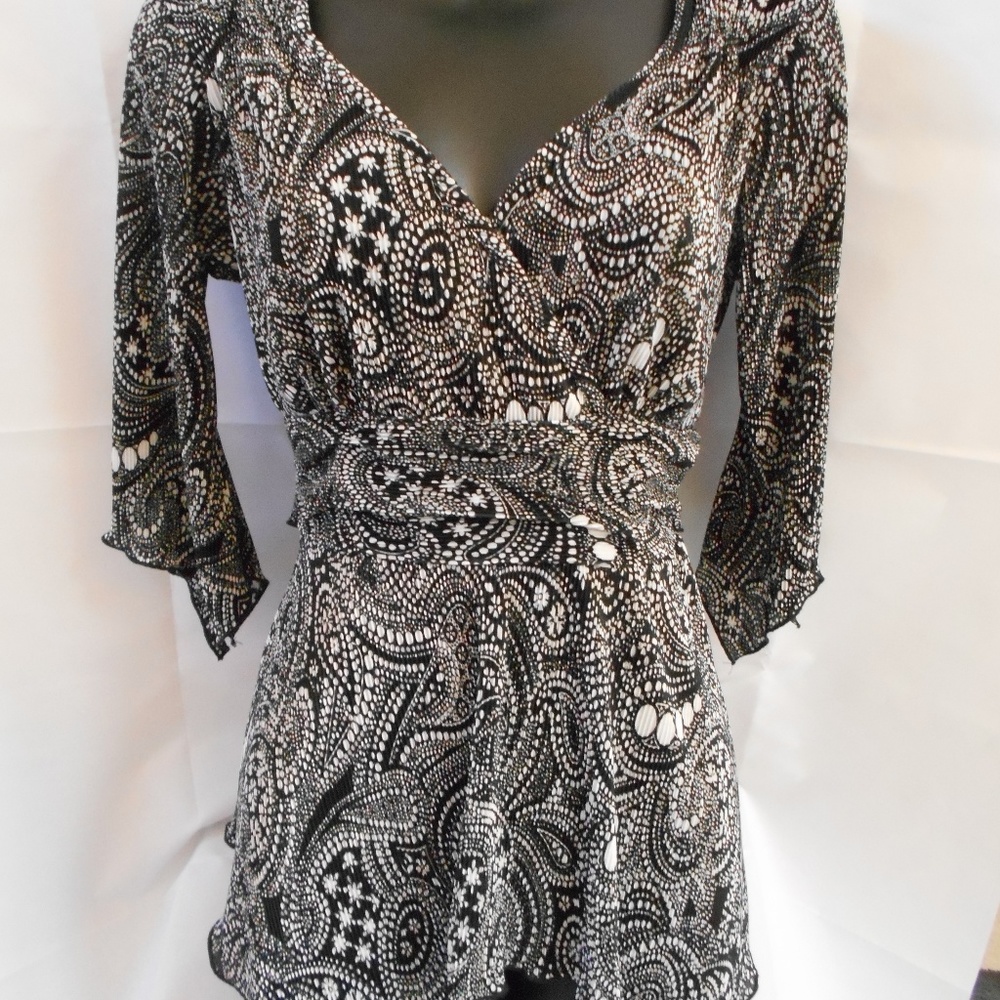 Vol 1 Black & White Handkerchief Blouse Small